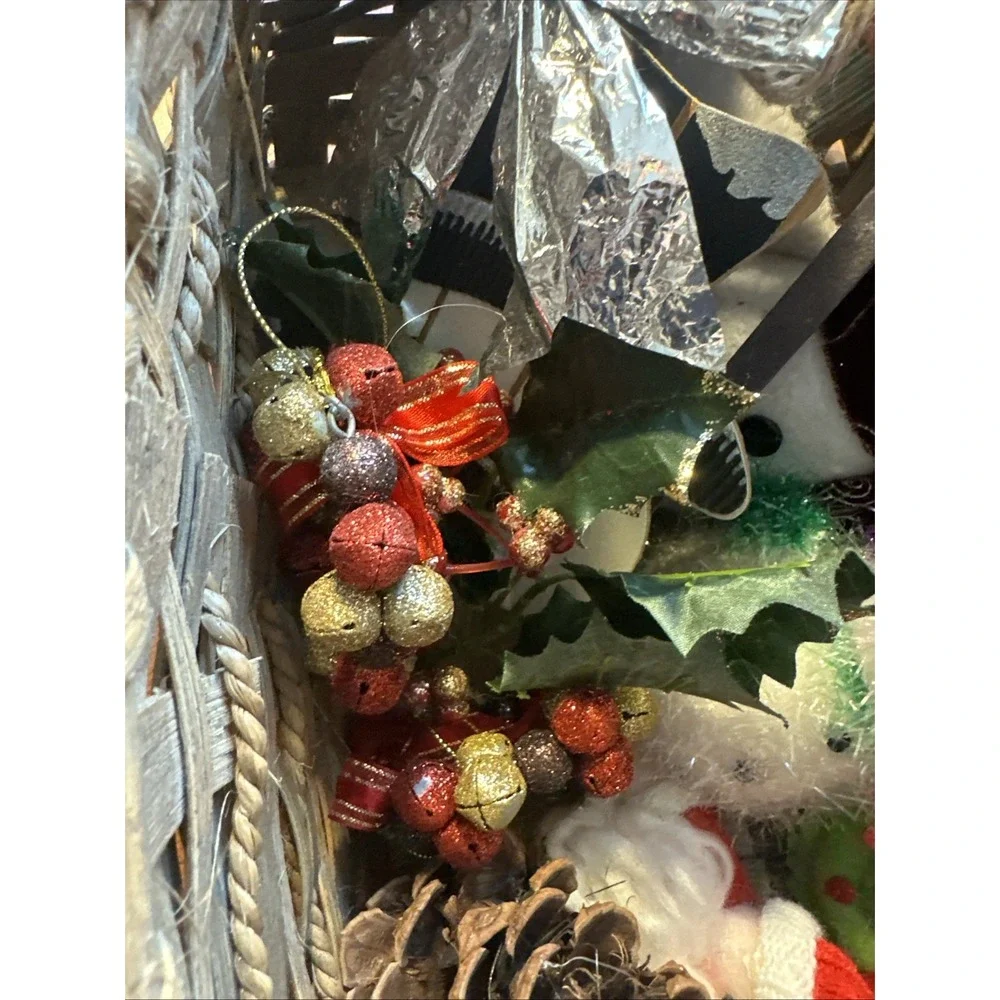 Christmas Craft Accents, Picks, Ornaments, Bells, Pine Cones For Crafts And Deco